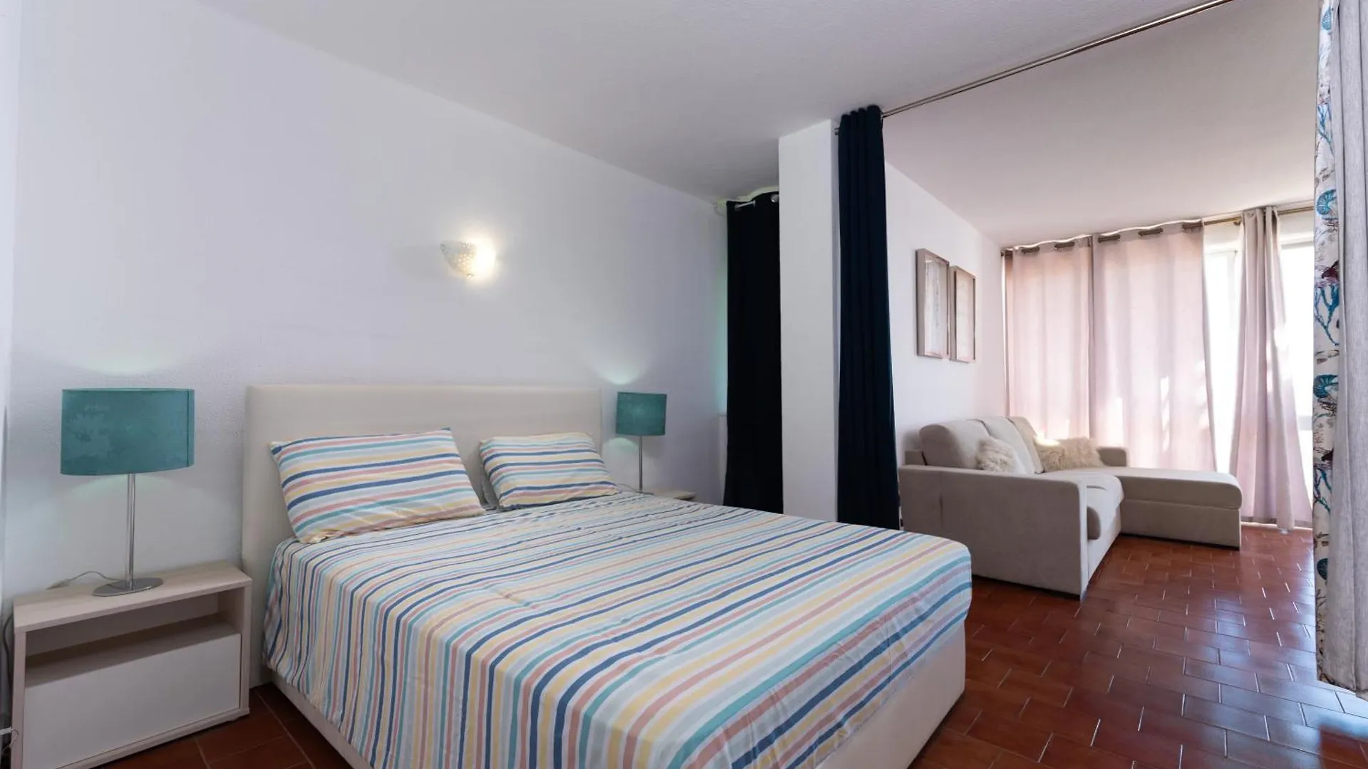 Sky19 Ocean View T1 Apartment Portimao